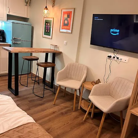 Rania's Cozy & Stylish Retreat